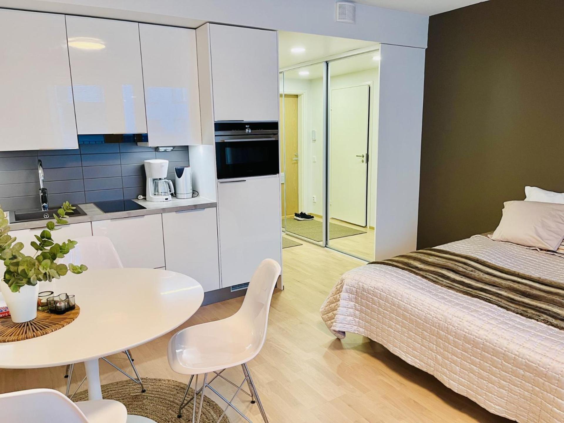 Studio Vip - Close To Airport And Tikkurila Train Station 万塔 外观 照片