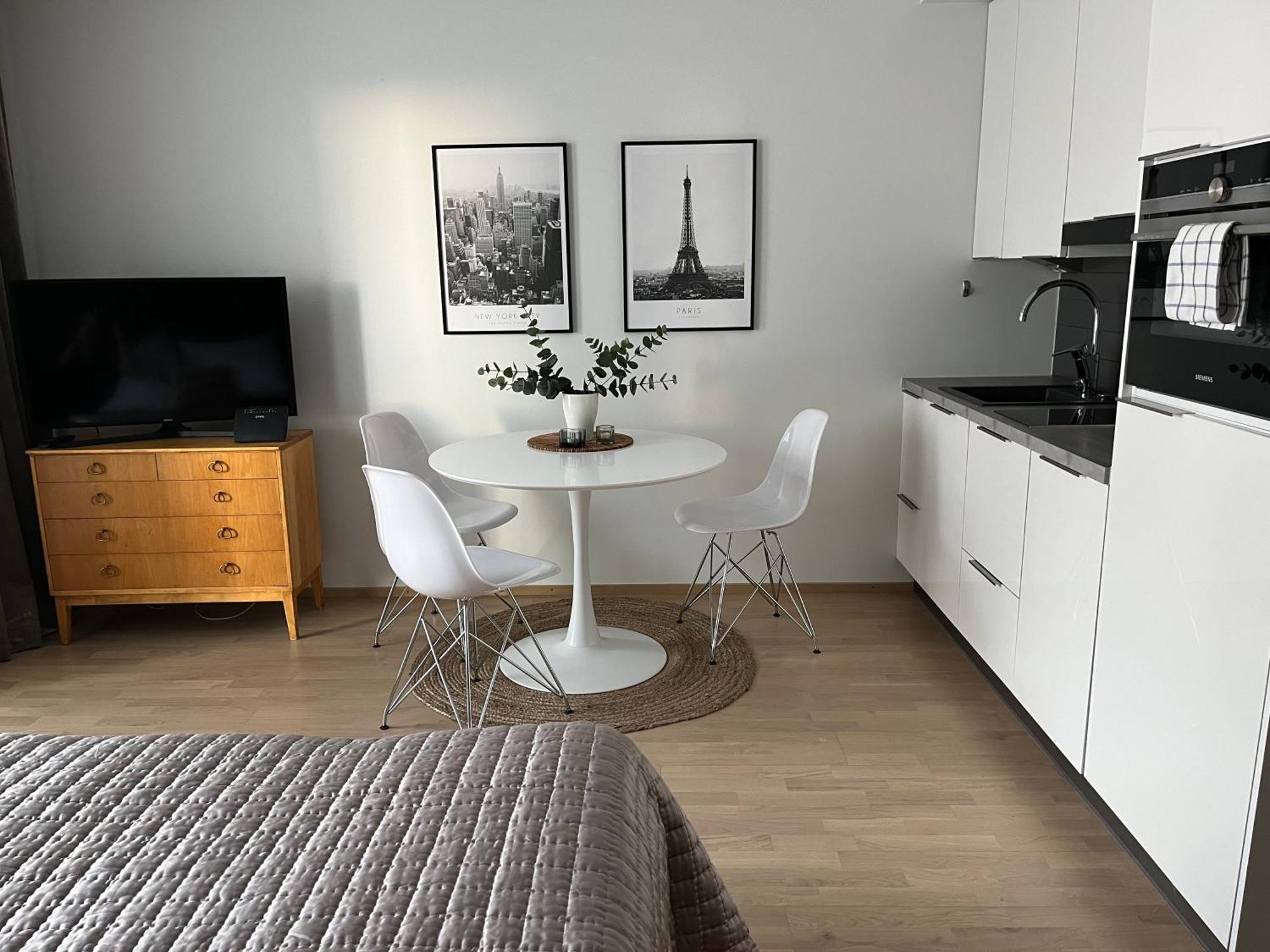 Studio Vip - Close To Airport And Tikkurila Train Station 万塔 外观 照片