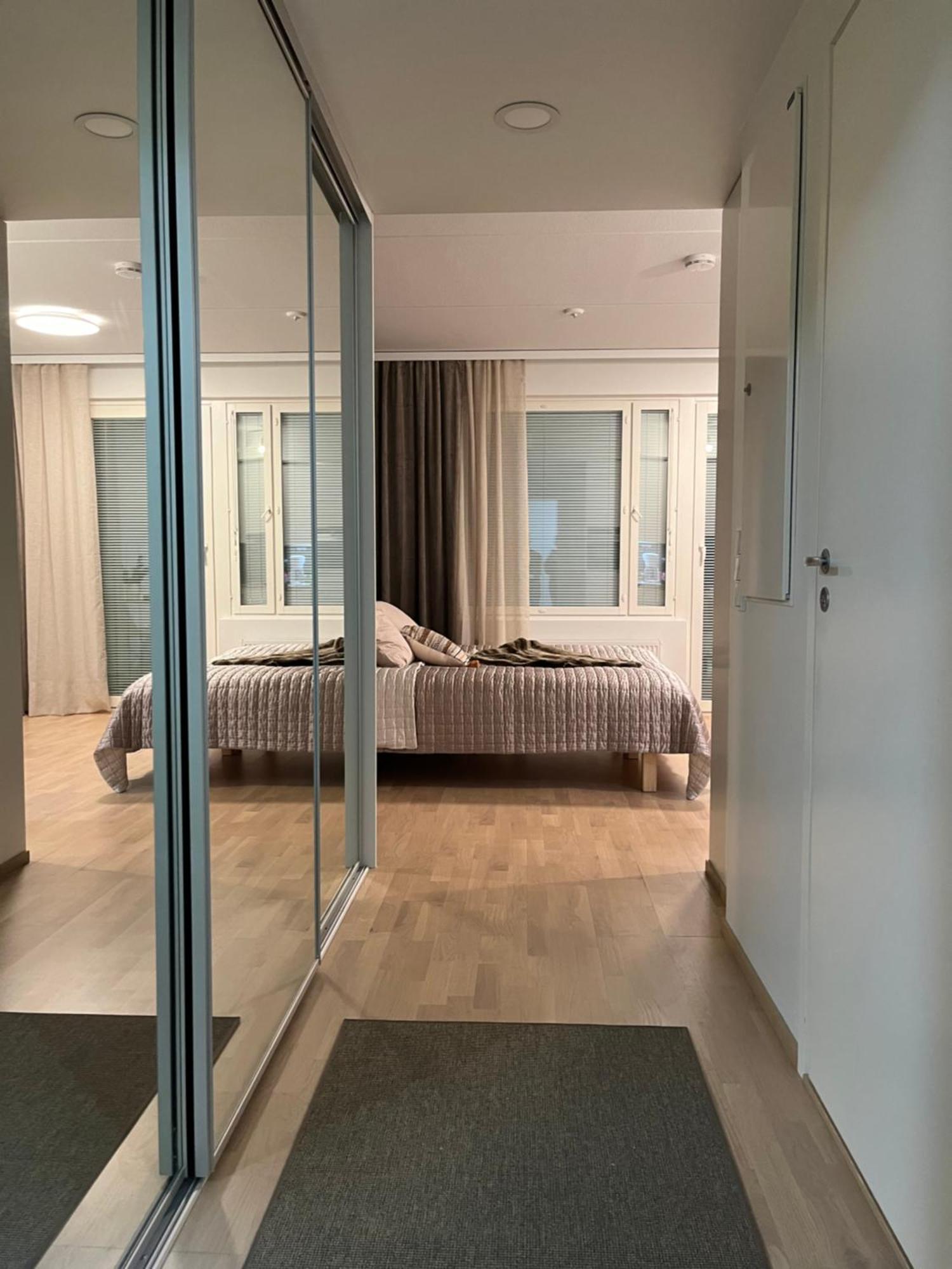 Studio Vip - Close To Airport And Tikkurila Train Station 万塔 外观 照片
